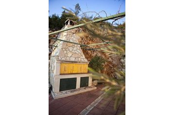 Chorwacja Privát Komarna, Zewnątrz